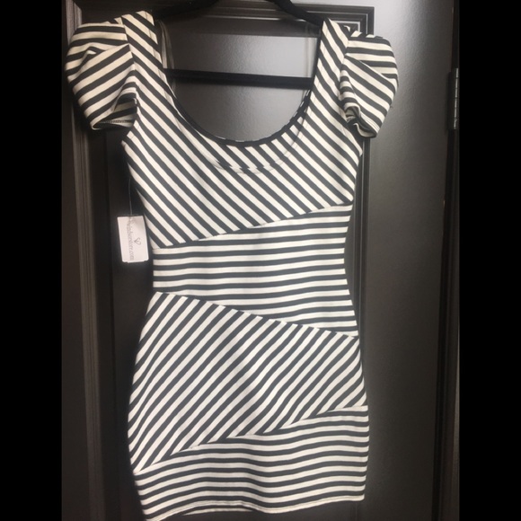 Windsor Dresses & Skirts - Windsor NWT black/white stripped dress